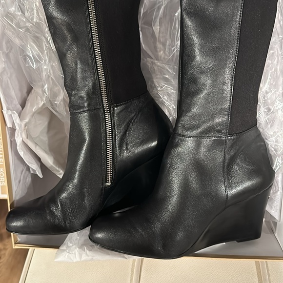 Michael Kors Black Leather 7.5M Zipped Boots Worn Once Perfect Condition - Picture 2 of 11